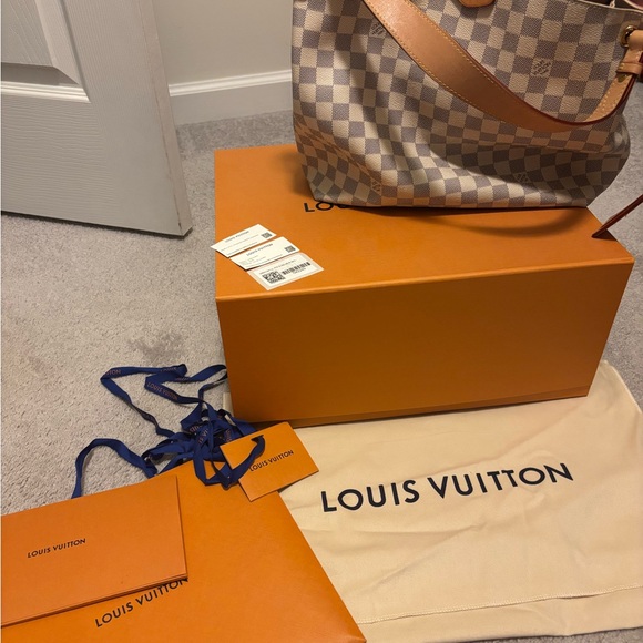 Louis Vuitton PM Graceful in Damier Azur - Picture 5 of 14